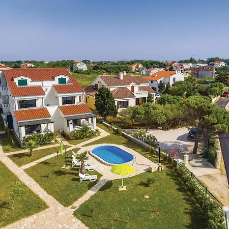 Apartment Cozy In Privlaka With House Sea View