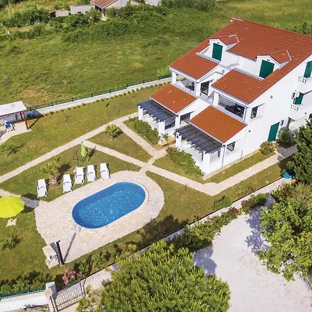 Cozy In Privlaka With House Sea View Apartment