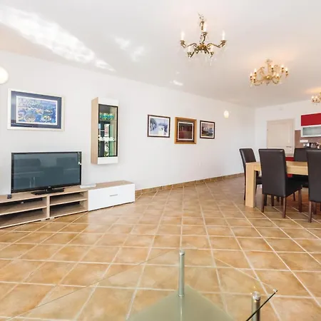 Cozy In Privlaka With House Sea View Apartment